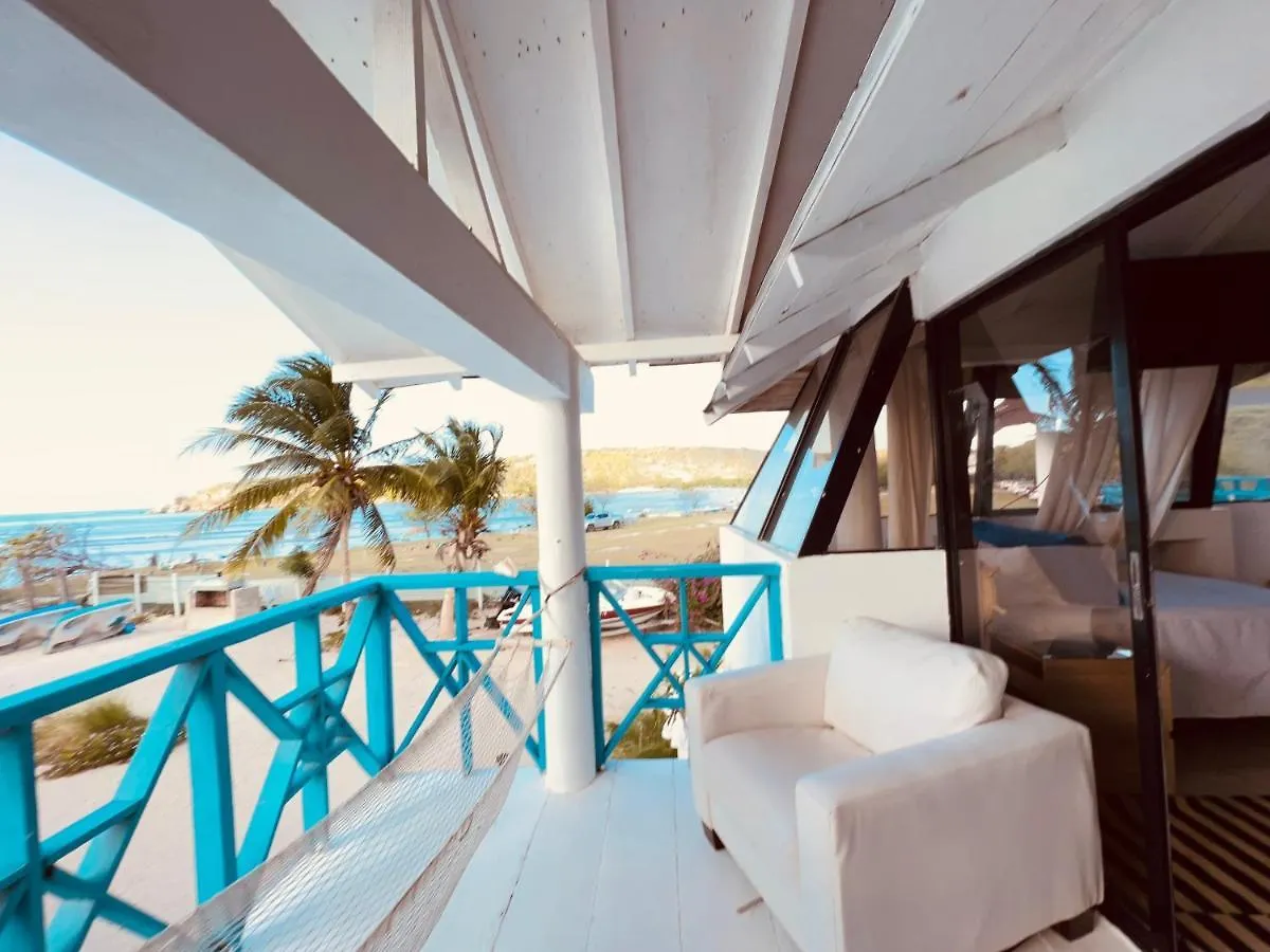 Bluemare Ecohotel Frente A La Playa Ensendada 蓬塔露奇亚 酒店