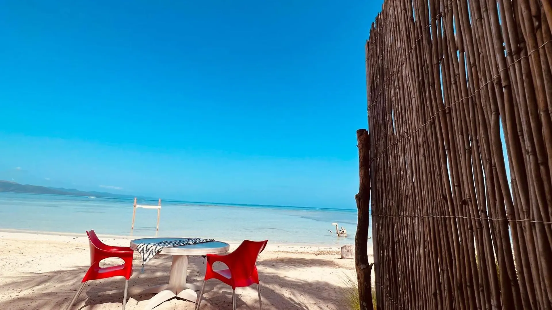 Bluemare Ecohotel Frente A La Playa Ensendada 蓬塔露奇亚 酒店